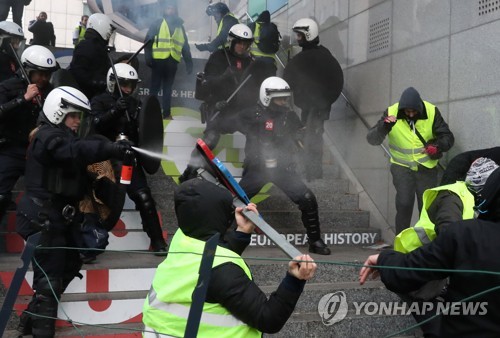 벨기에·네덜란드에서도 '노란조끼운동' 동조·지지 시위 열려