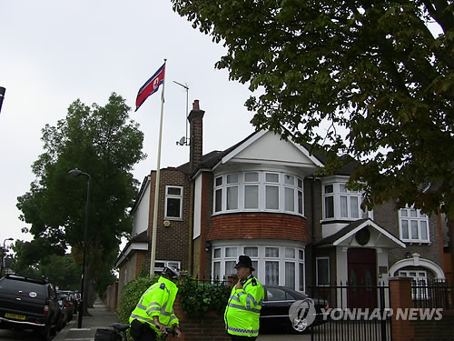 "북한, 90년대 초부터 영국에 국교수립 '러브콜'"