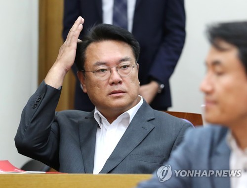 검찰, '노무현 명예훼손' 정진석 의원 서면조사
