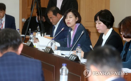 강원도 월 70만원 육아수당 사업 제동…복지부 '재협의' 통보