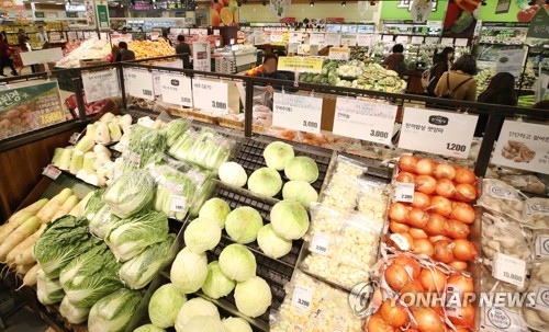 천장 뚫린 부산 소비자물가 2.2%↑…신선식품 큰 폭 올라