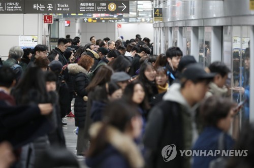 9호선 연장 개통 후 첫 월요일…"혼잡 대비하세요"