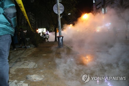 백석동 부상 시민들 "물기둥·수증기가 '확'…폭격인줄"