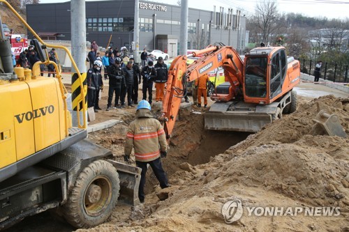 파주 매몰사고, 안전모도 흙막이도 없었다