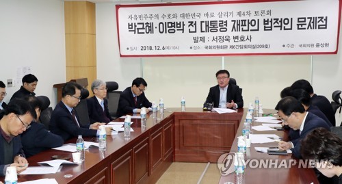한국당, '박근혜 석방론' 갈등 지속…친박 내부서도 이견