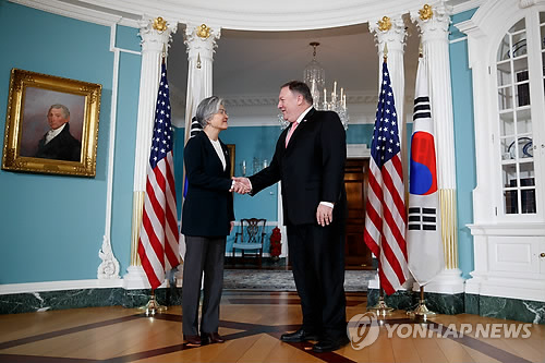 강경화-폼페이오, 제재이행·비핵화 한미공조 의지 재확인