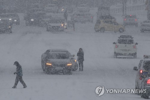 경기북부 5개 시·군 한파주의보…"바람 불어 더 추워요"