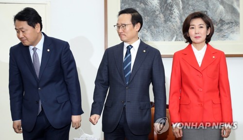 여야, '김태우 폭로' 공방 가열… "정치공세" vs "靑민정 책임"