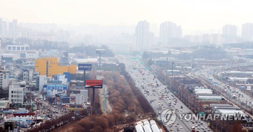 경기도 대체로 맑은 가운데 북부지역은 미세먼지 '나쁨'