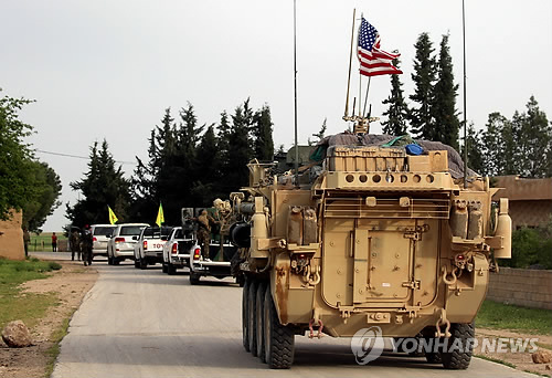 美시리아 주둔 미군 '전면철수' 시작…트럼프 "IS에 승리했다"