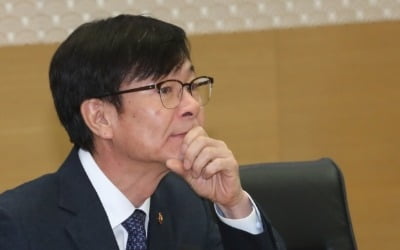 김상조 "편의점 자율규약…시장 숨통 트일 것"