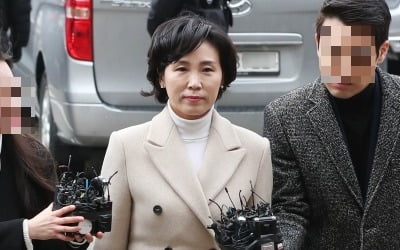 이재명 부인 김혜경, 검찰 출석…혜경궁 김씨 의혹에 결백 주장 (종합)