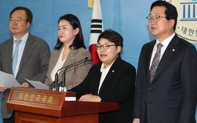 환노위 고용노동소위 파행…여야, 탄력근로제 놓고 이견 표출