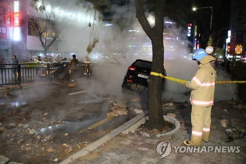 백석역 근처 난방공사 배관 파열…1명 사망·22명 부상