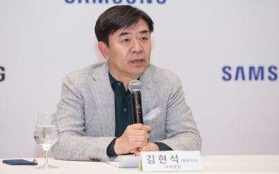 [CES 2019] LG 롤러블TV 평가절하한 삼성, "개발 의미 없다"