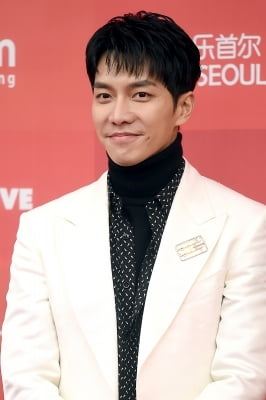 [포토] 이승기, '부드러운 미소~' (골든디스크)