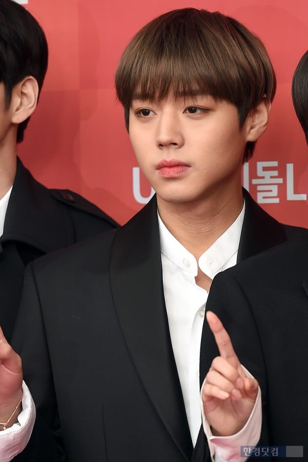 [포토] 워너원 박지훈, '부드러운 눈빛~' (골든디스크)