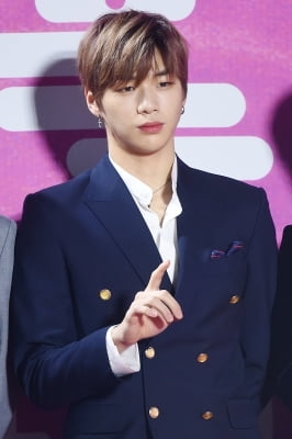 [포토] 워너원 강다니엘, '부드러운 눈빛 카리스마~' (서울가요대상)