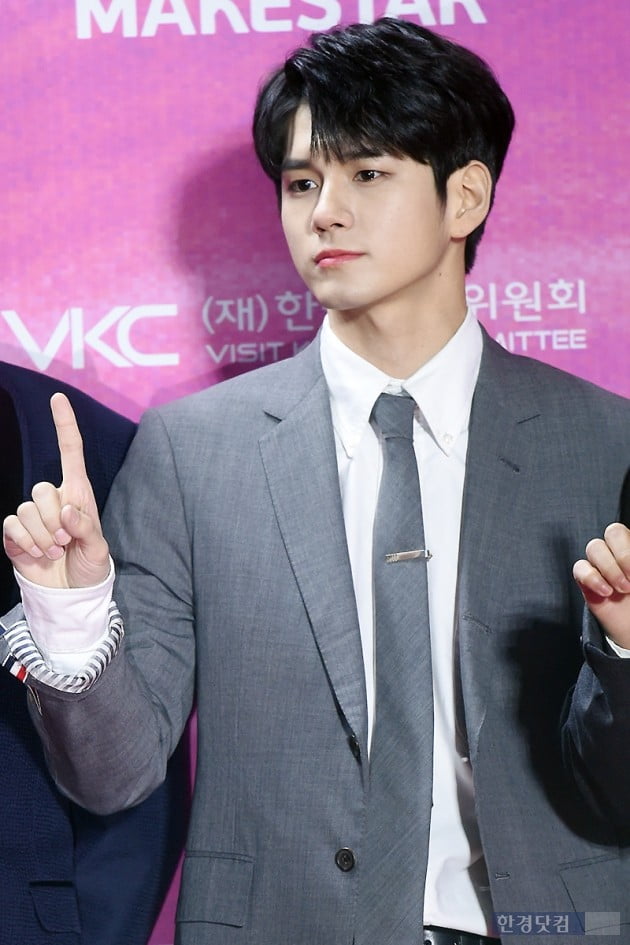 [포토] 워너원 옹성우, '워너블 마음 흔드는 부드러운 눈빛~' (서울가요대상)