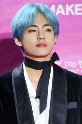 [포토] 방탄소년단 뷔, '아미 향한 부드러운 눈빛' (서울가요대상)