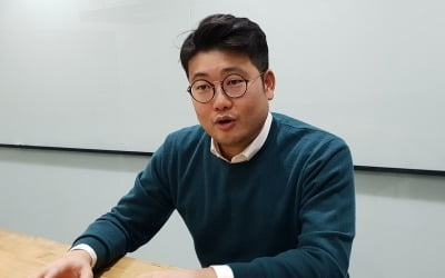 [촌철살IT] "알파고는 진정한 인공지능 아냐…내년 중2수준 AGI 내놓겠다"