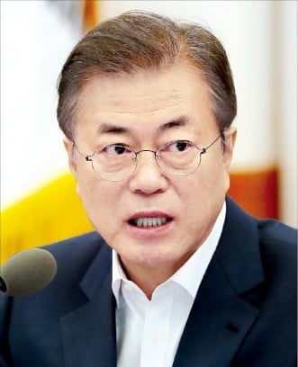 문재인 대통령 "체육계 폭력·성폭력, 엄중 처벌 필요"