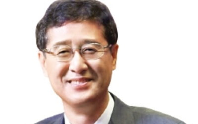 CES서 성장동력 찾은 이윤태 삼성전기 사장 "5G·자율주행차에서 새로운 기회 봤다"