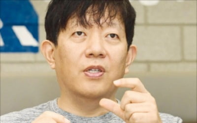 기자 "왜 벤처 1세대는 안 나오려하죠?" 이재웅 "많이 힘들어지니까요"