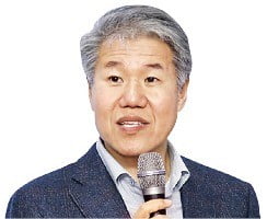 김수현 靑 정책실장 "집값 여전히 높아…안정책 지속 추진"