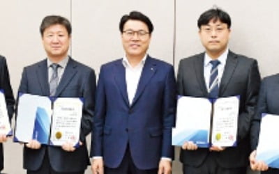 포스코, '기업시민봉사상' 첫 시상