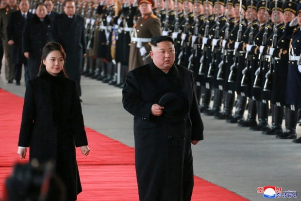 北 김정은, 4차 방중 수행원은 단출…'대외 전략 참모' 중심