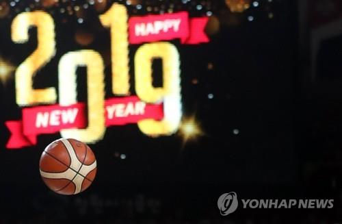 "2019년 컴 온"…60년 만에 온 황금돼지해, 전국서 타종행사