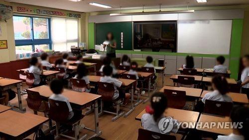 내년부터 주5일 수업 의무화…토요 체육대회도 수업일수 인정