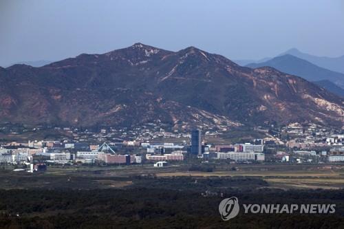 개성공단 '현금→현물'로 제재벽 넘나…"벌크캐시 대안 찾아야"
