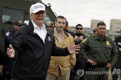 트럼프 '국가비상사태' 선포 수순 밟나…뜨거워지는 법리공방