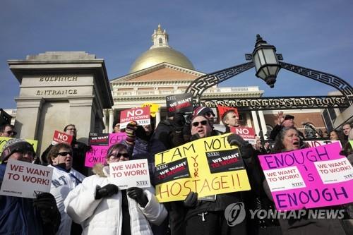 美셧다운 30일째…'생활고' 연방 공무원들 전당포 찾는다