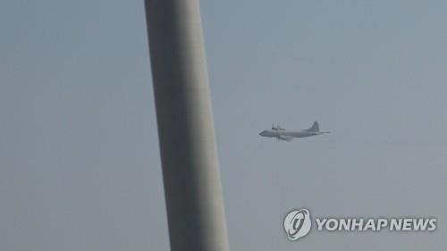 국방부, 日 '초계기 위협사진' 반박에 "그럼 증거자료 내놔라"