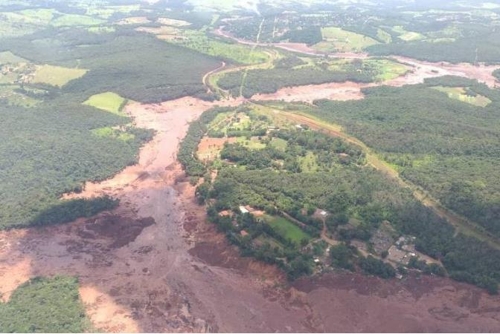 브라질 남동부 3개 광산 댐 붕괴…200∼300명 실종 추정