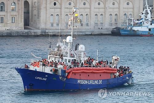 "유럽 일부국가 구조 외면속 작년 지중해서 난민 2000여명 사망"