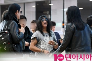 [TEN PHOTO] 슬래쉬(Slash) &#39;한국 월드투어 마치고 떠나요&#39;