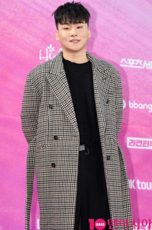 [TEN PHOTO]양다일 &#39;고막남친 왔어요&#39;