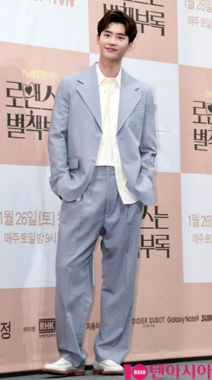 [TEN PHOTO]이종석 &#39;이번 작품을 마지막으로 군대가야죠&#39;