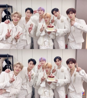 아스트로, &#39;전화해&#39;로 데뷔 후 첫 음악방송 1위…감격의 눈물