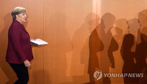 메르켈 "브렉시트, 여전히 협상할 시간 있어"