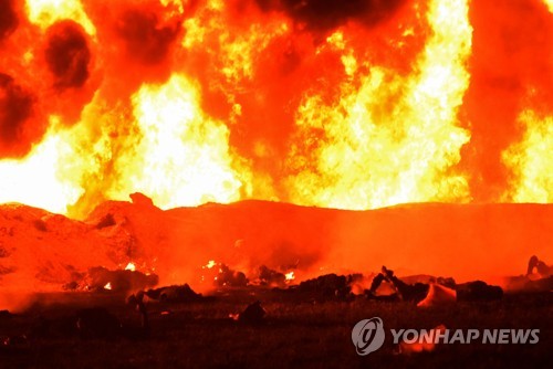 멕시코 송유관 폭발화재로 66명 사망·85명 실종…"기름도둑 탓"