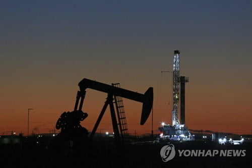 골드만삭스, 유가전망 낮춰…"올해 WTI 55.5달러"