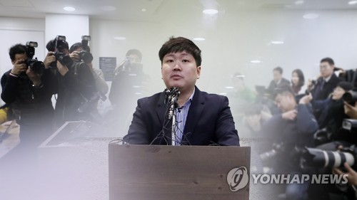 홍남기 "신재민 前 사무관 무사해 다행…눈물이 날 지경"