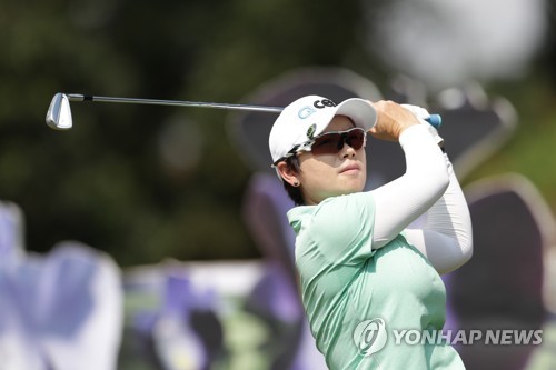 지은희, LPGA 투어 시즌 개막전서 공동 선두로 출발