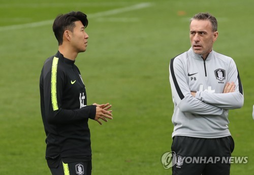 [아시안컵] '골가뭄' 벤투호의 고민…중국전 '손흥민 쓸까'