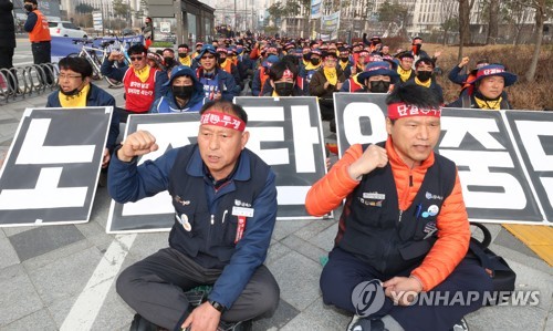 대우조선 인수 추진에 현대중 임단협 잠정합의안 찬반투표 연기